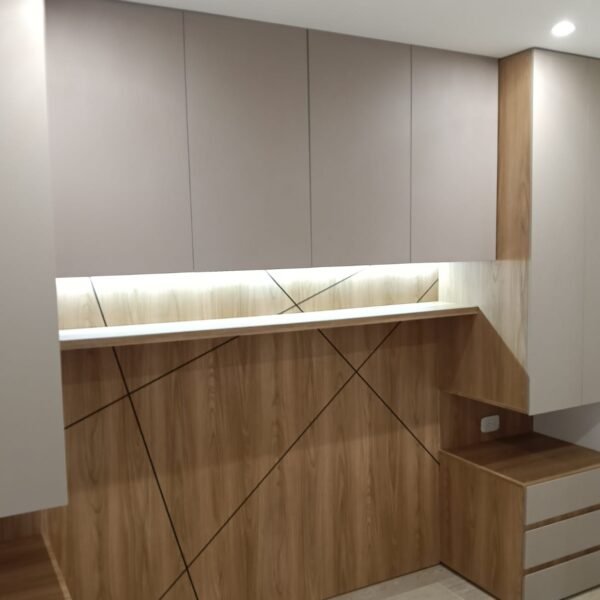 7aea90e7-1de8-4c76-a9ba-3390c2702120